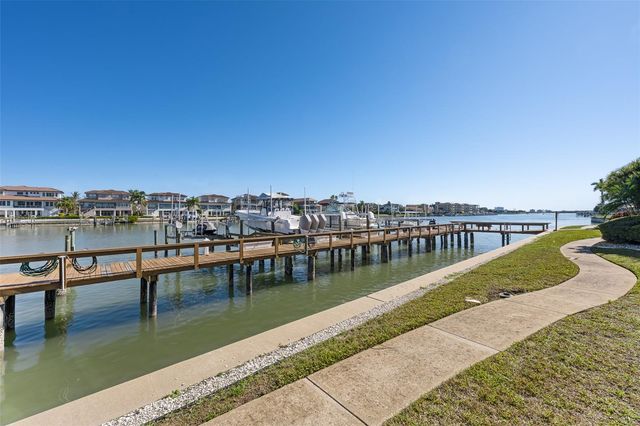 4750 BRITTANY DRIVE S 26, St Petersburg, FL 33715