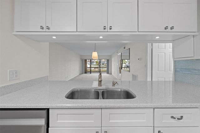 4750 BRITTANY DRIVE S 26, St Petersburg, FL 33715