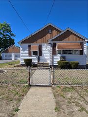 60 Charlotte Street, North Providence, RI 02904