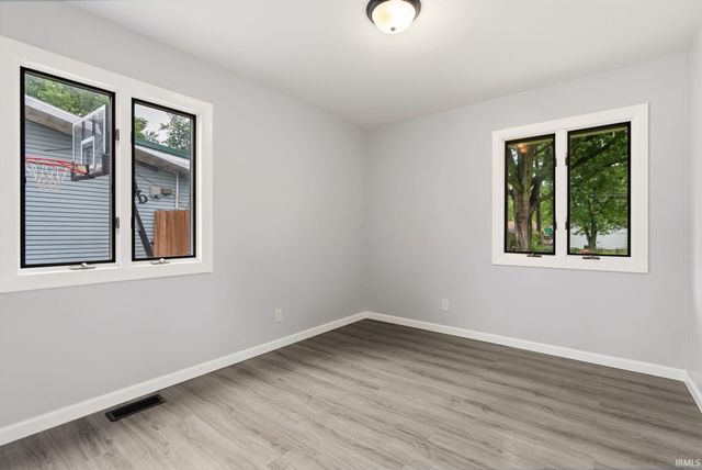 6015 Landsdowne Drive, Fort Wayne, IN 46816