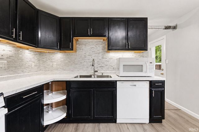 6015 Landsdowne Drive, Fort Wayne, IN 46816