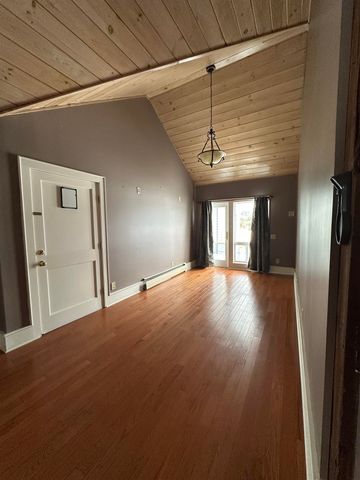 2112 Middle Road, Salisbury, VT 05769