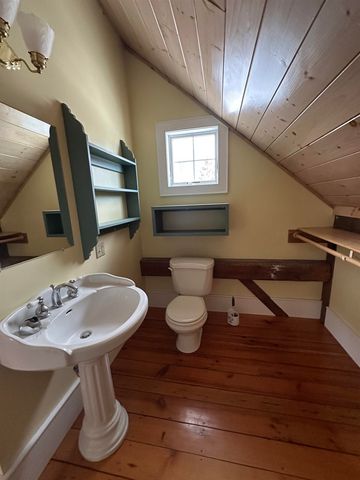 2112 Middle Road, Salisbury, VT 05769