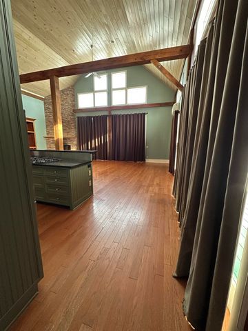 2112 Middle Road, Salisbury, VT 05769