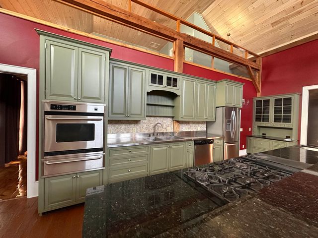 2112 Middle Road, Salisbury, VT 05769