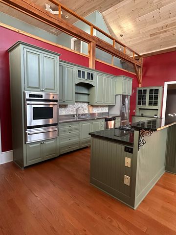 2112 Middle Road, Salisbury, VT 05769