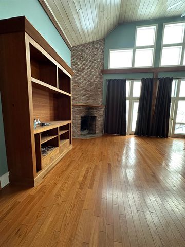 2112 Middle Road, Salisbury, VT 05769