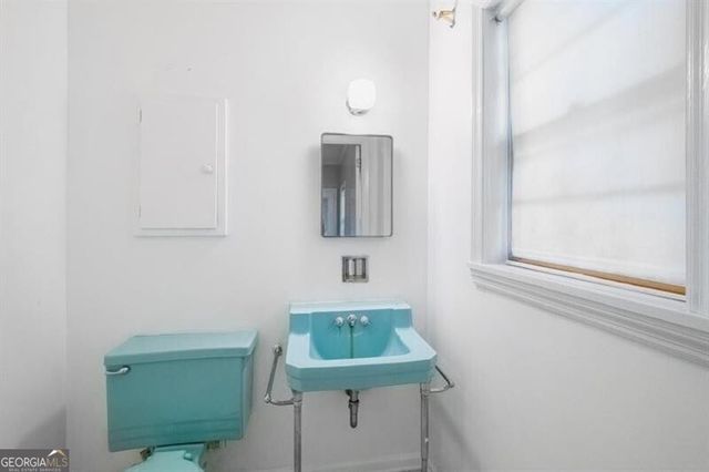 757 Old Ivy Road NE, Atlanta, GA 30342