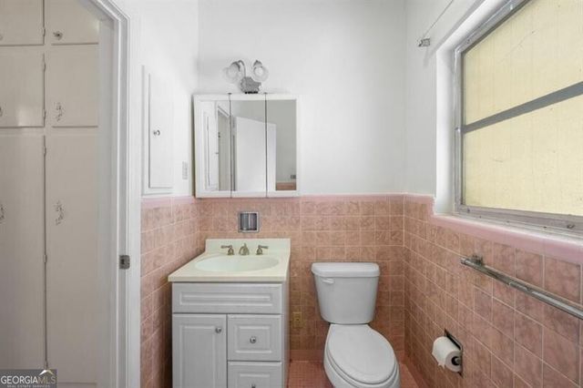 757 Old Ivy Road NE, Atlanta, GA 30342