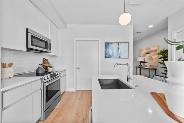 191 Washington St 617, Boston, MA 02135