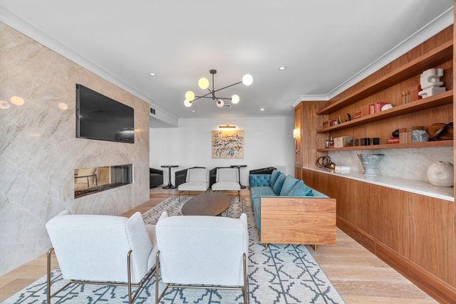 191 Washington St 617, Boston, MA 02135