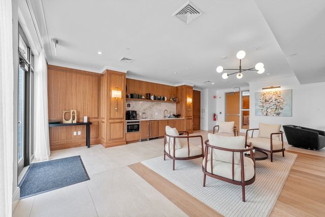 191 Washington St 617, Boston, MA 02135