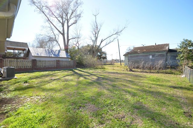 241 Bergeron St, Houma, LA 70364