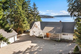 9423 SW Bayview Drive, Vashon, WA 98070