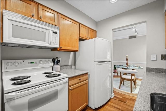 3613 Essex Avenue 60, Atlanta, GA 30339