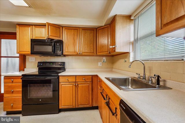 6617 N 3RD ST, Philadelphia, PA 19126
