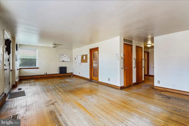 6617 N 3RD ST, Philadelphia, PA 19126