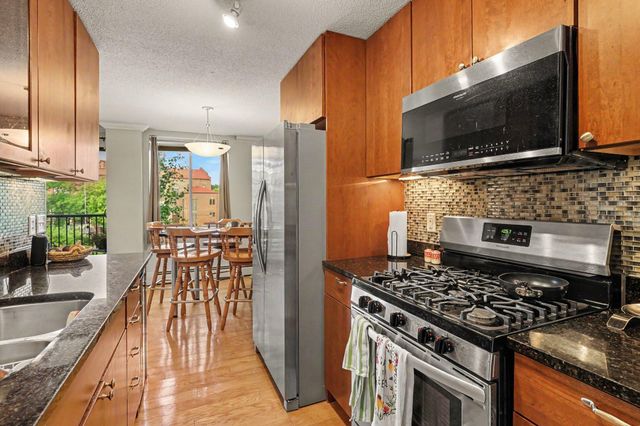 2800 W 44th Street 209, Minneapolis, MN 55410