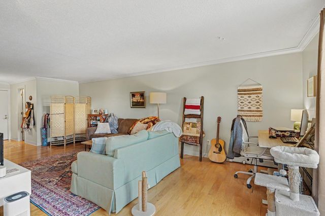 2800 W 44th Street 209, Minneapolis, MN 55410