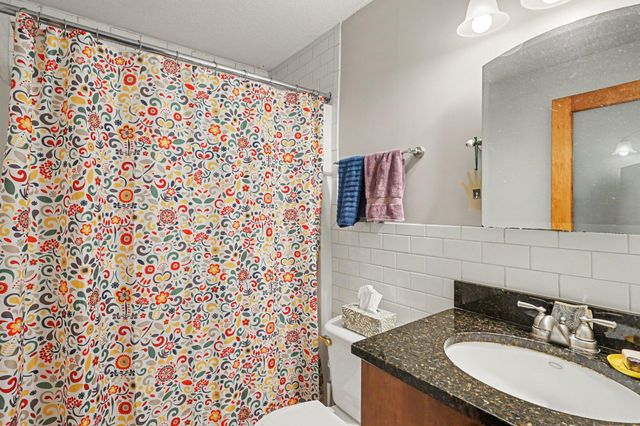 2800 W 44th Street 209, Minneapolis, MN 55410