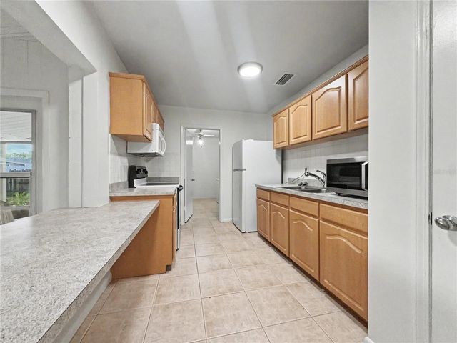 6404 WILLOW BEND PLACE, Tampa, FL 33634