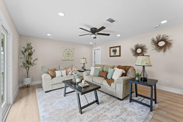 2197 County Road 540, Alvin, TX 77511