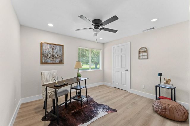 2197 County Road 540, Alvin, TX 77511