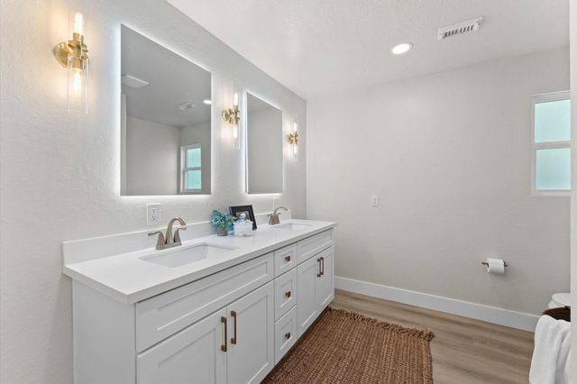 2197 County Road 540, Alvin, TX 77511