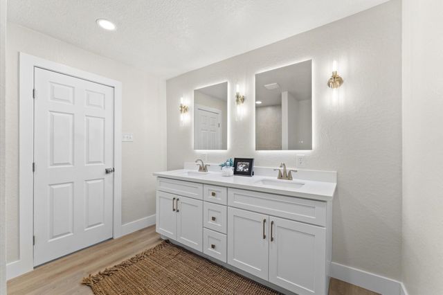 2197 County Road 540, Alvin, TX 77511