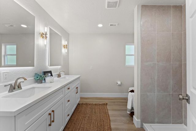 2197 County Road 540, Alvin, TX 77511