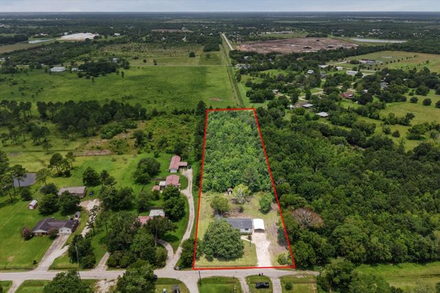 2197 County Road 540, Alvin, TX 77511