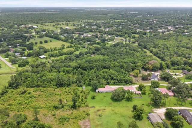 2197 County Road 540, Alvin, TX 77511