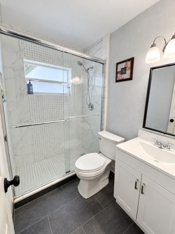 2205 NE 4th Court, Boynton Beach, FL 33435