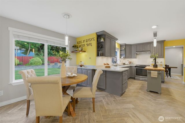 1606 38th Street NW, Gig Harbor, WA 98335