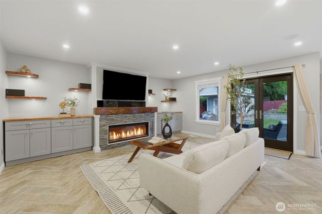 1606 38th Street NW, Gig Harbor, WA 98335