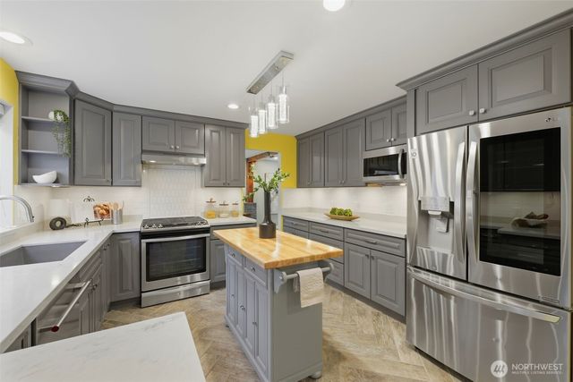 1606 38th Street NW, Gig Harbor, WA 98335