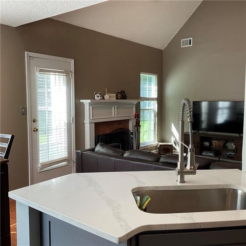 325 Buffington Drive, Union City, GA 30291
