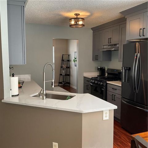 325 Buffington Drive, Union City, GA 30291