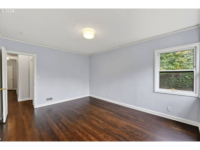 8035 Sw 8TH Ave, Portland, OR 97219