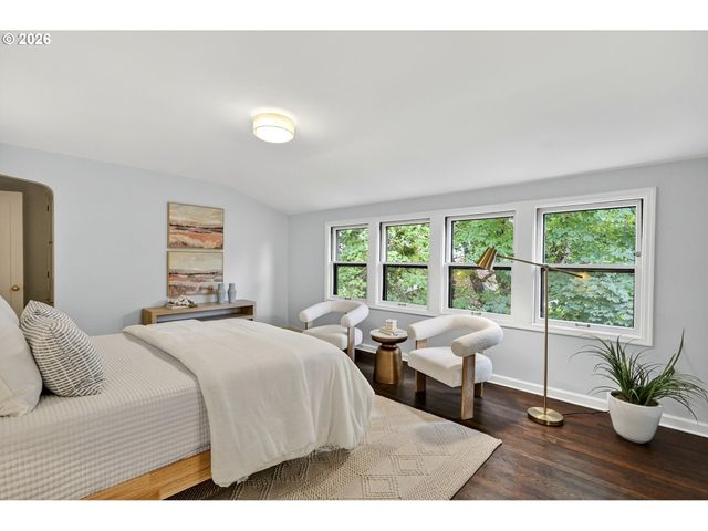 8035 Sw 8TH Ave, Portland, OR 97219