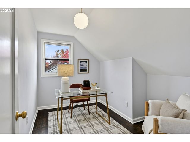 8035 Sw 8TH Ave, Portland, OR 97219