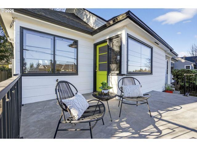 8035 Sw 8TH Ave, Portland, OR 97219