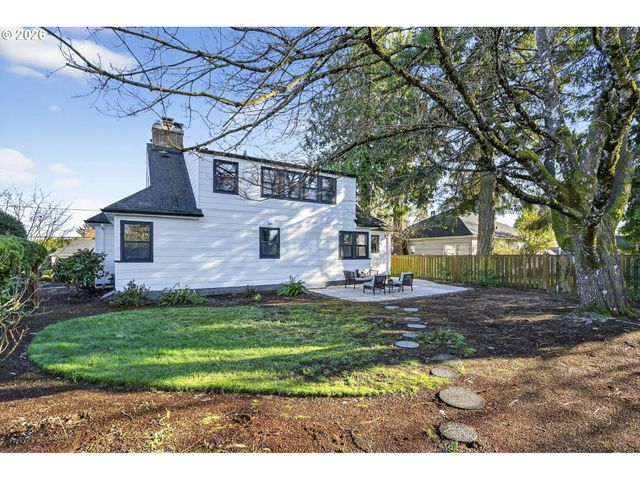 8035 Sw 8TH Ave, Portland, OR 97219