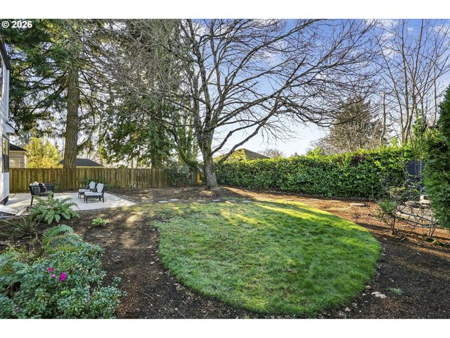 8035 Sw 8TH Ave, Portland, OR 97219