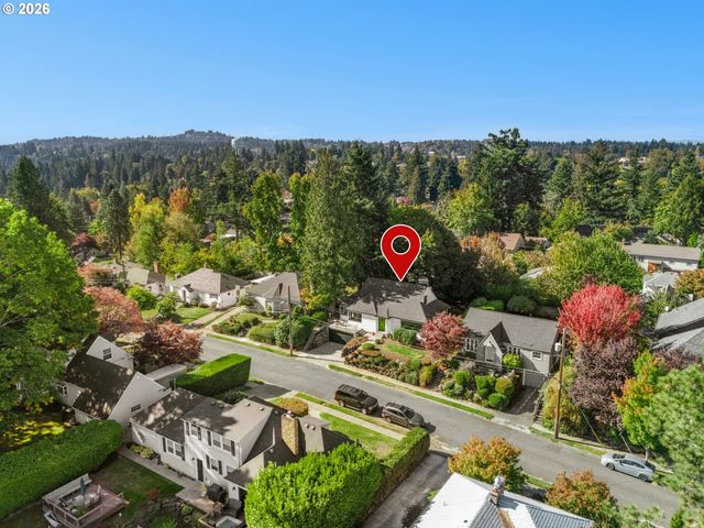 8035 Sw 8TH Ave, Portland, OR 97219