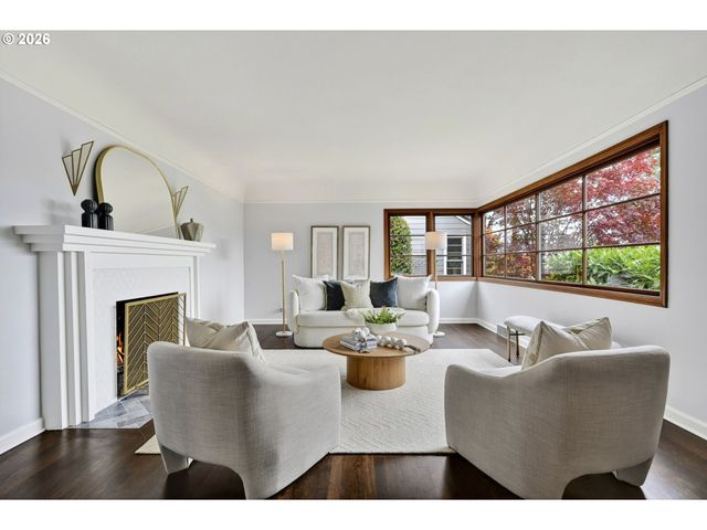 8035 Sw 8TH Ave, Portland, OR 97219