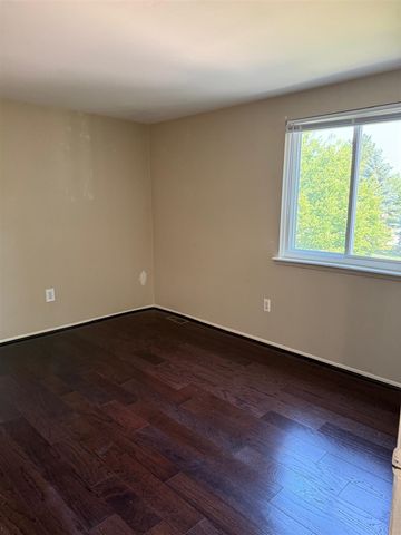 44497 Savery Drive, Canton, MI 48187