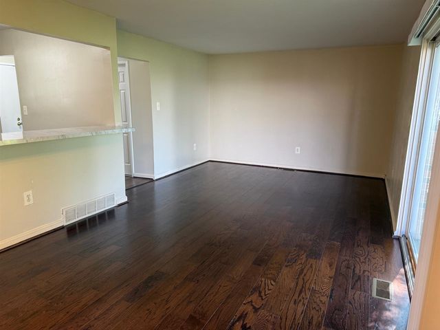 44497 Savery Drive, Canton, MI 48187