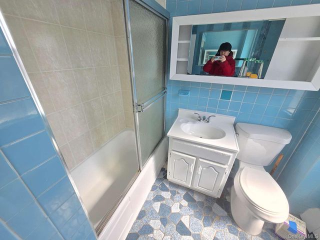 3615 33rd Street, Astoria, NY 11106