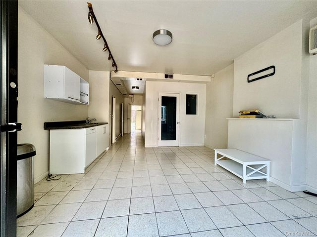 3615 33rd Street, Astoria, NY 11106